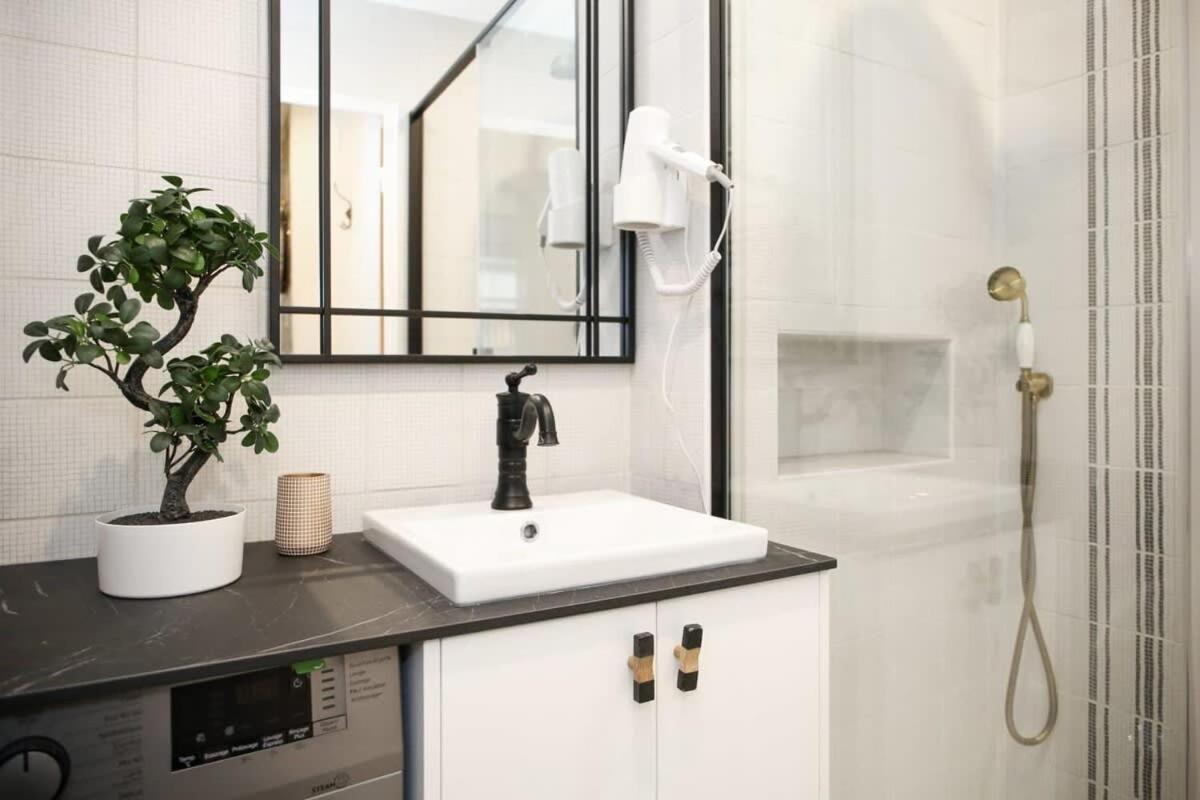 Magnifique Appartement Familial Grand Boulevard-4P - Flat-Guest Paris Exterior foto
